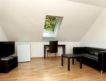 زيورخ Swiss Star Guesthouse District 4 - Contactless Self Check-In المظهر الخارجي الصورة