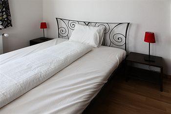 زيورخ Swiss Star Guesthouse District 4 - Contactless Self Check-In المظهر الخارجي الصورة