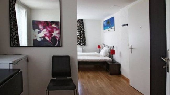 زيورخ Swiss Star Guesthouse District 4 - Contactless Self Check-In الغرفة الصورة